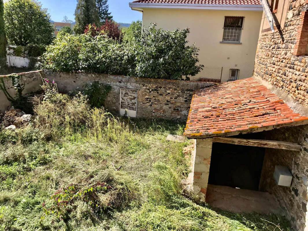 Maison à SAINT-GERMAIN-LEMBRON