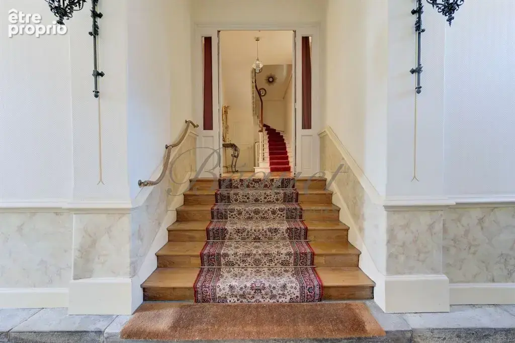 Tours (37000), Indre-et-Loire – Maison de caractère de 446 m², 10 pièces, 7 ch, dépendance, jardin, piscine - photo 19