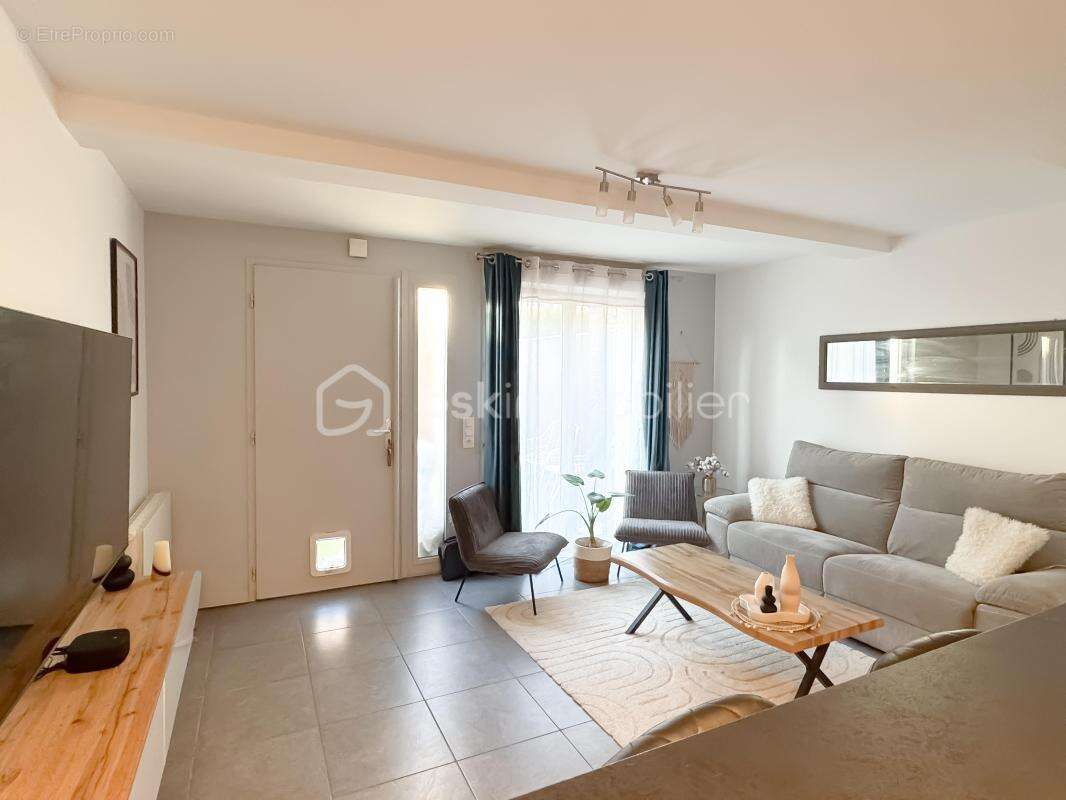 Appartement à PRESLES-EN-BRIE