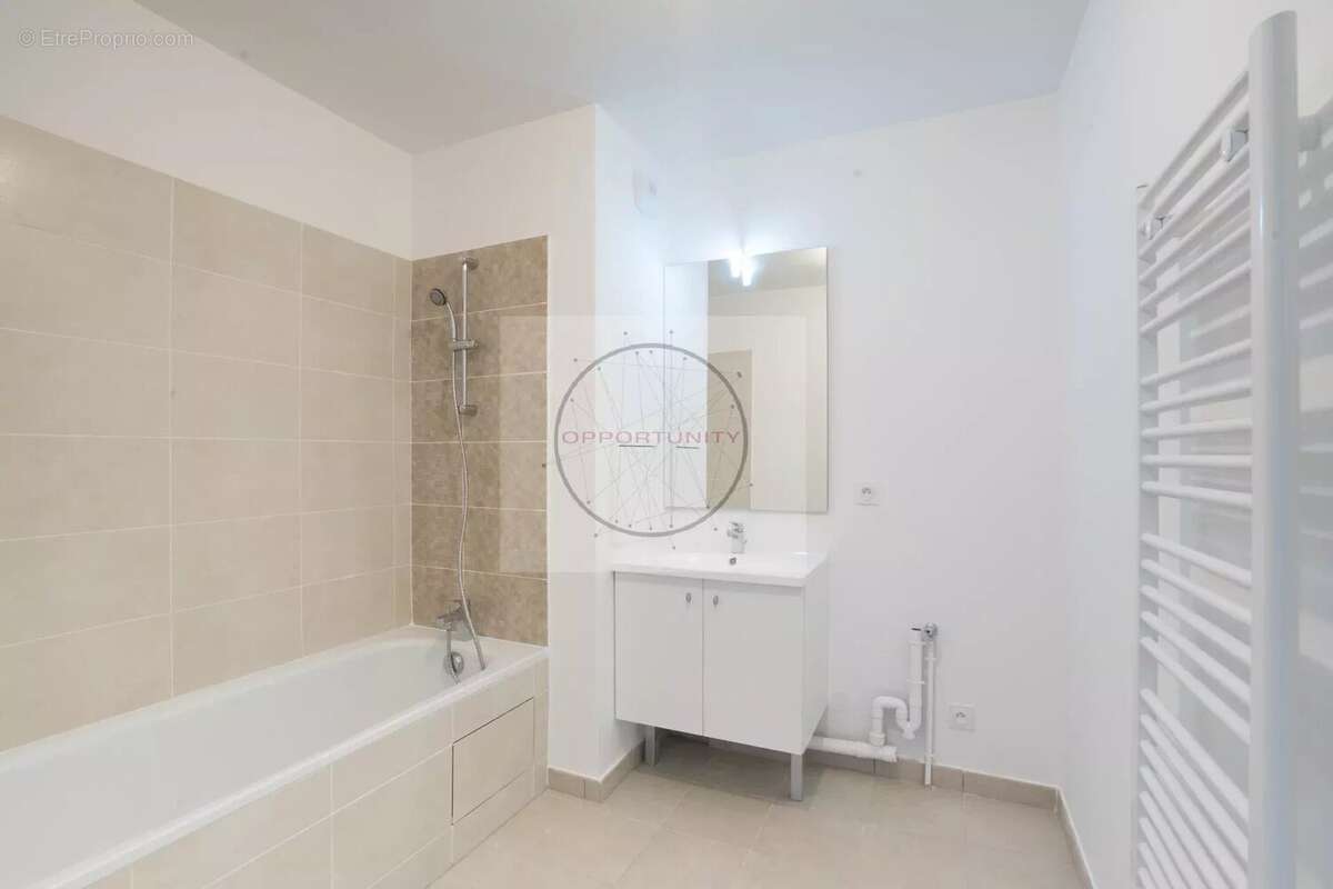 Appartement à LE BLANC-MESNIL