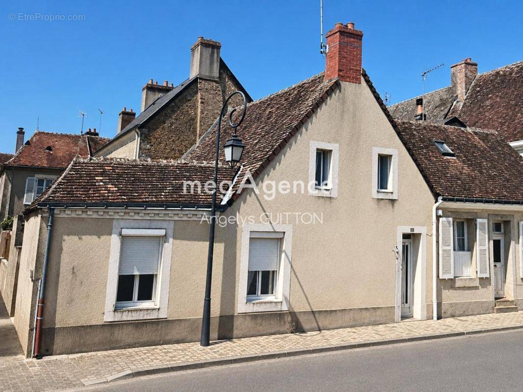 Maison à BEAUMONT-SUR-SARTHE