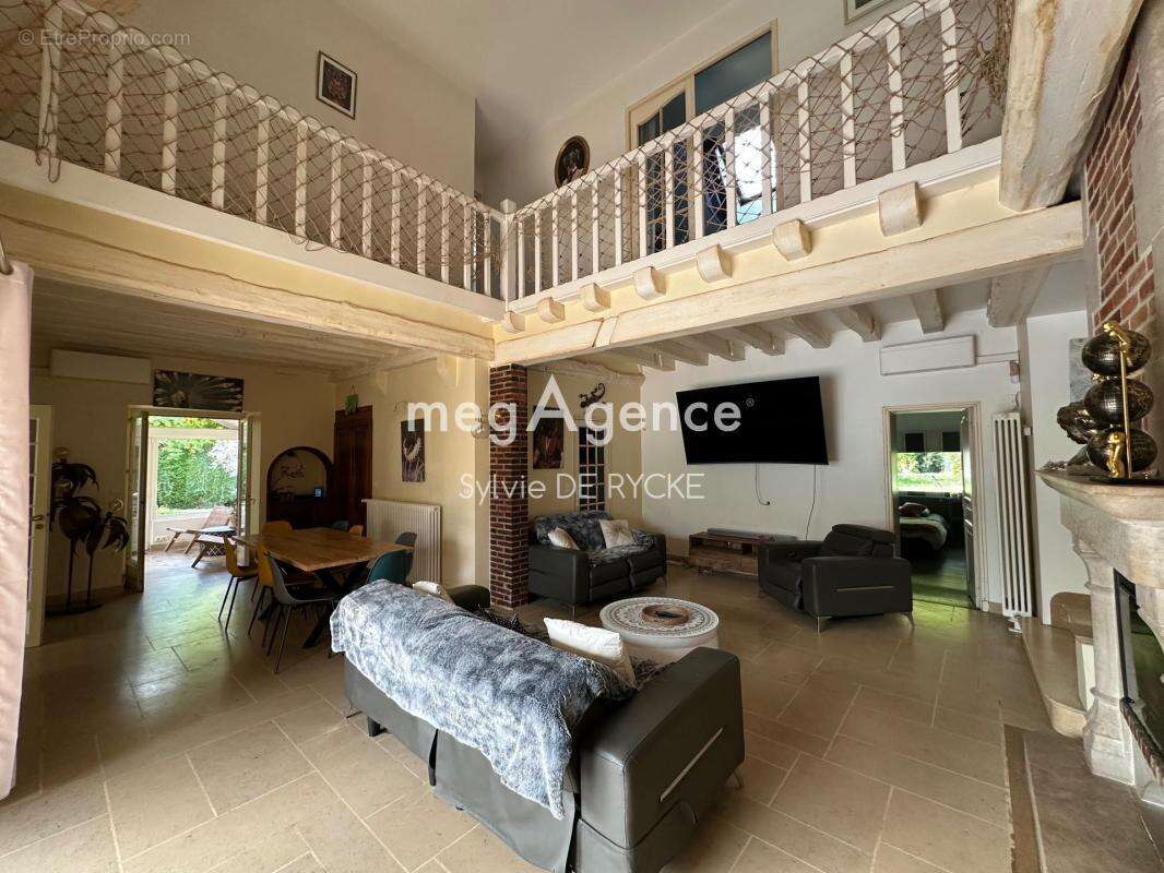 Maison à PARON