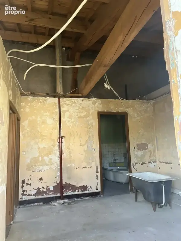 Maison de village avec jardin a renover - photo 2