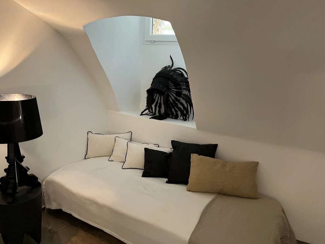 Appartement à ROQUEFORT-LES-PINS