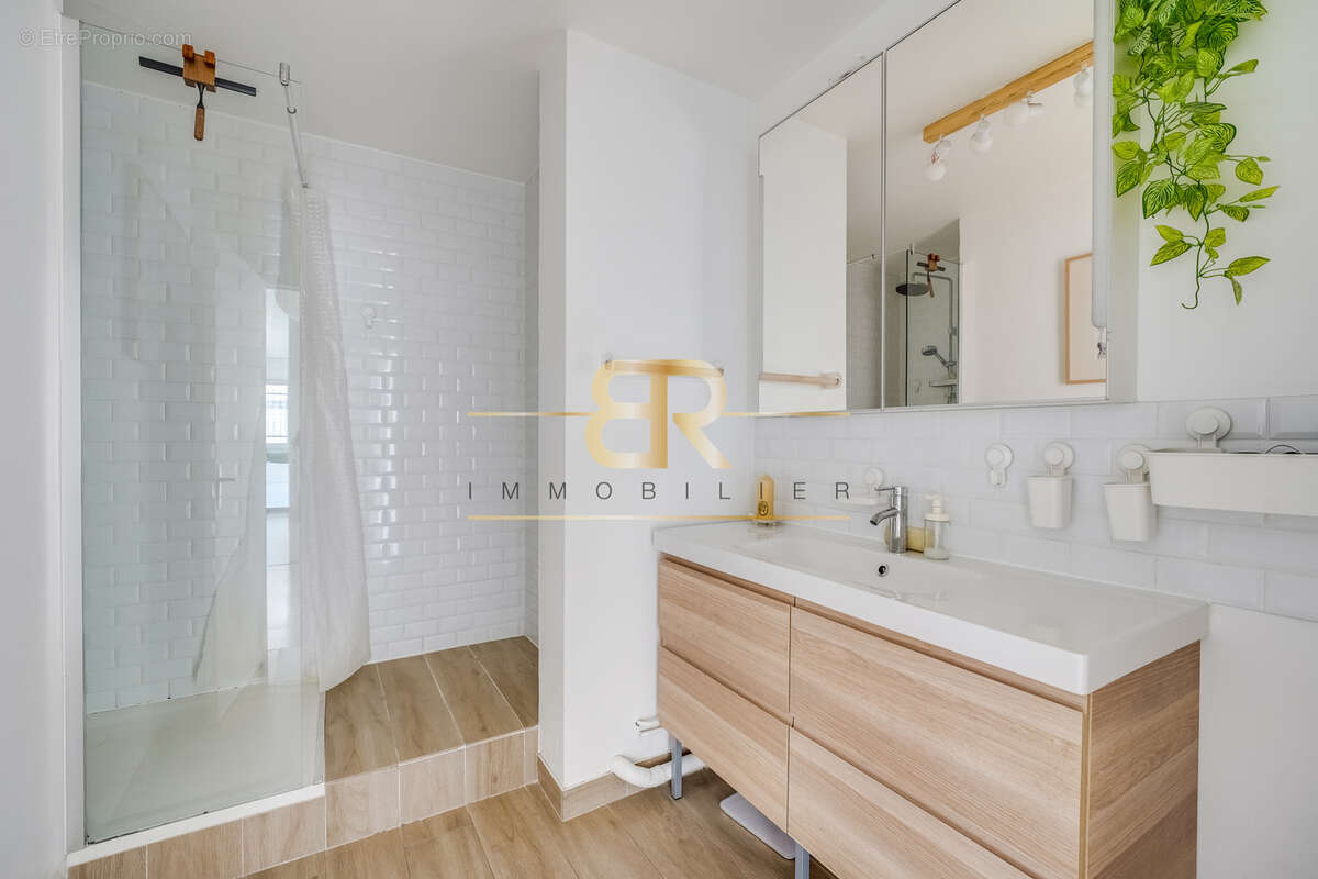 Appartement à PARIS-19E