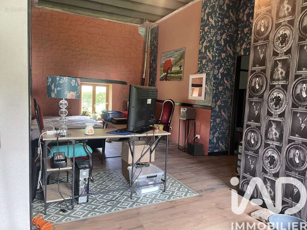 Photo 2 - Maison à LE VEURDRE