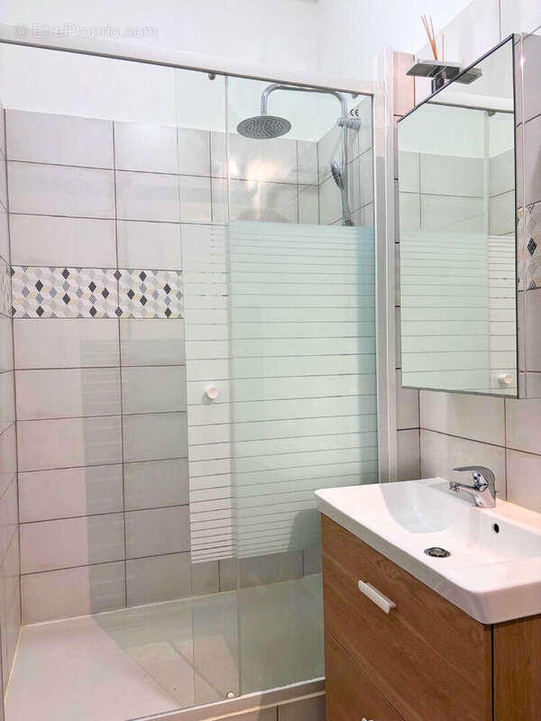 Appartement Paris 15ème - 1 pièce 24.64 m2 - photo 4