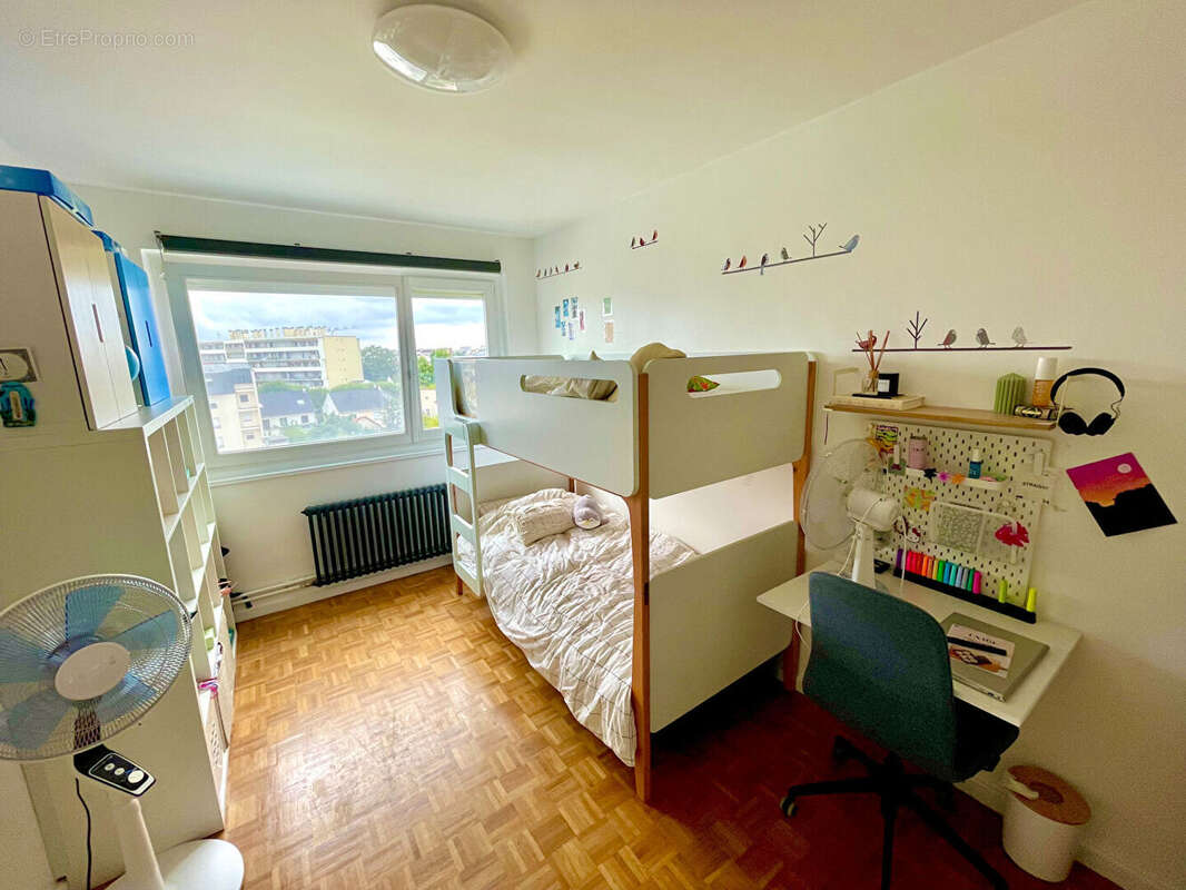 Appartement à LA GARENNE-COLOMBES