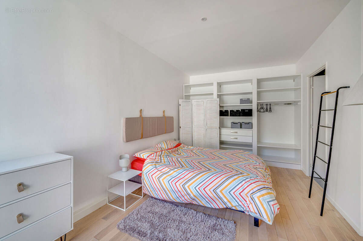 Appartement à PARIS-20E