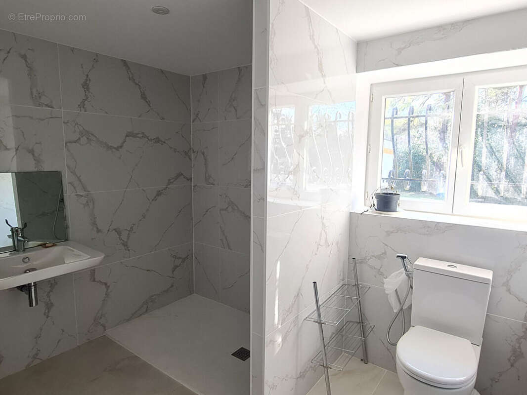 Maison à AIGUEFONDE