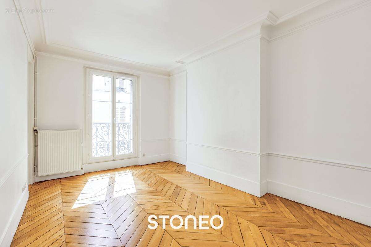 Appartement à PARIS-8E