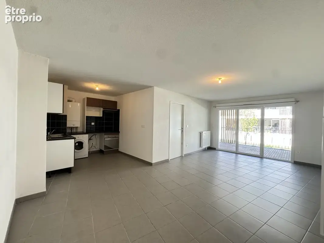 APPARTEMENT T4 de 80 M2 avec un balcon de 30 M2 et 2 Parking en S-sol - photo 7
