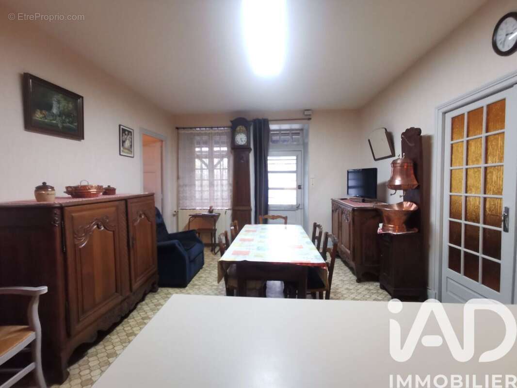 Maison 100 m² à Capdenac  - photo 7