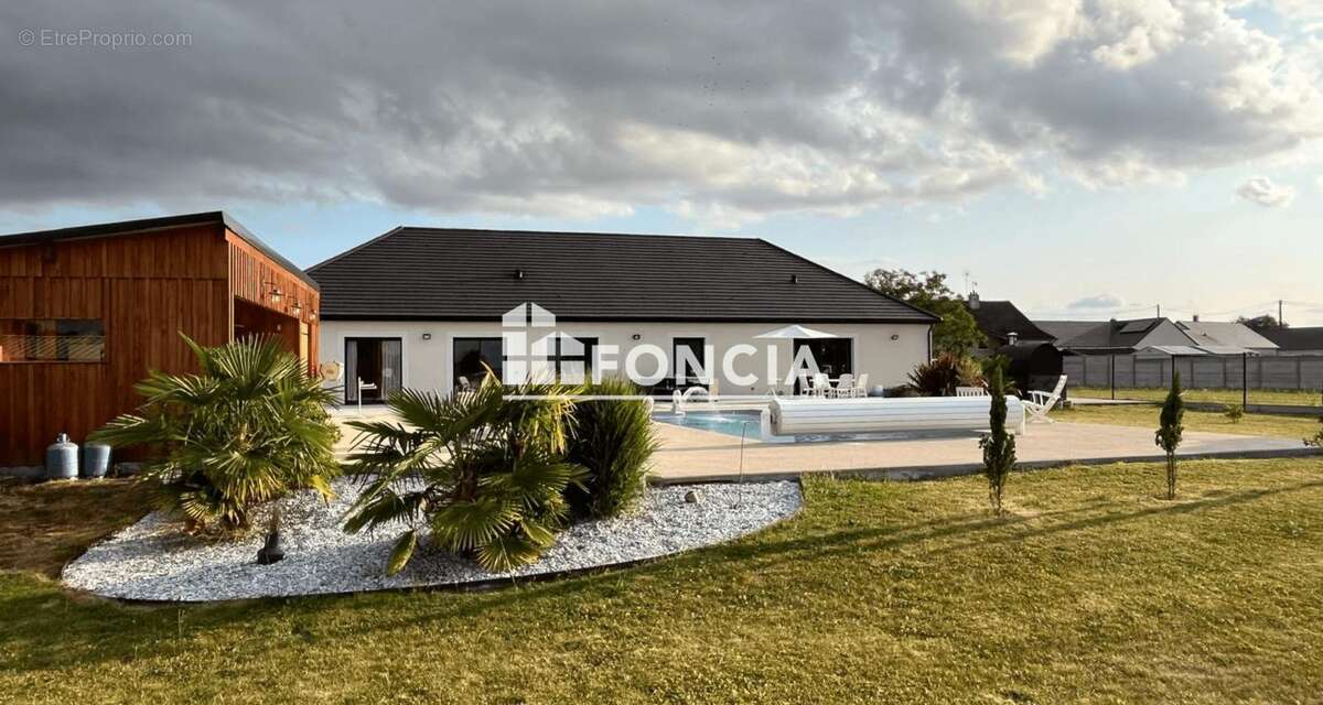 Maison à CORQUILLEROY