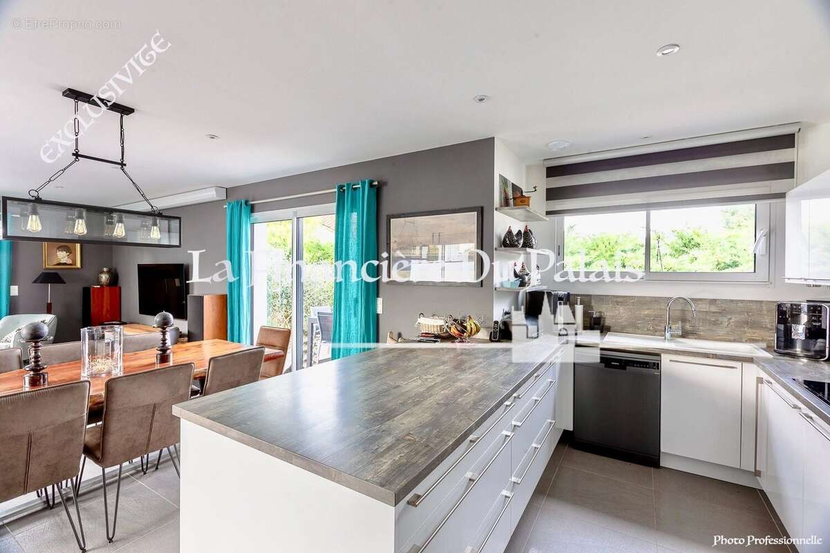 Maison à MESCHERS-SUR-GIRONDE