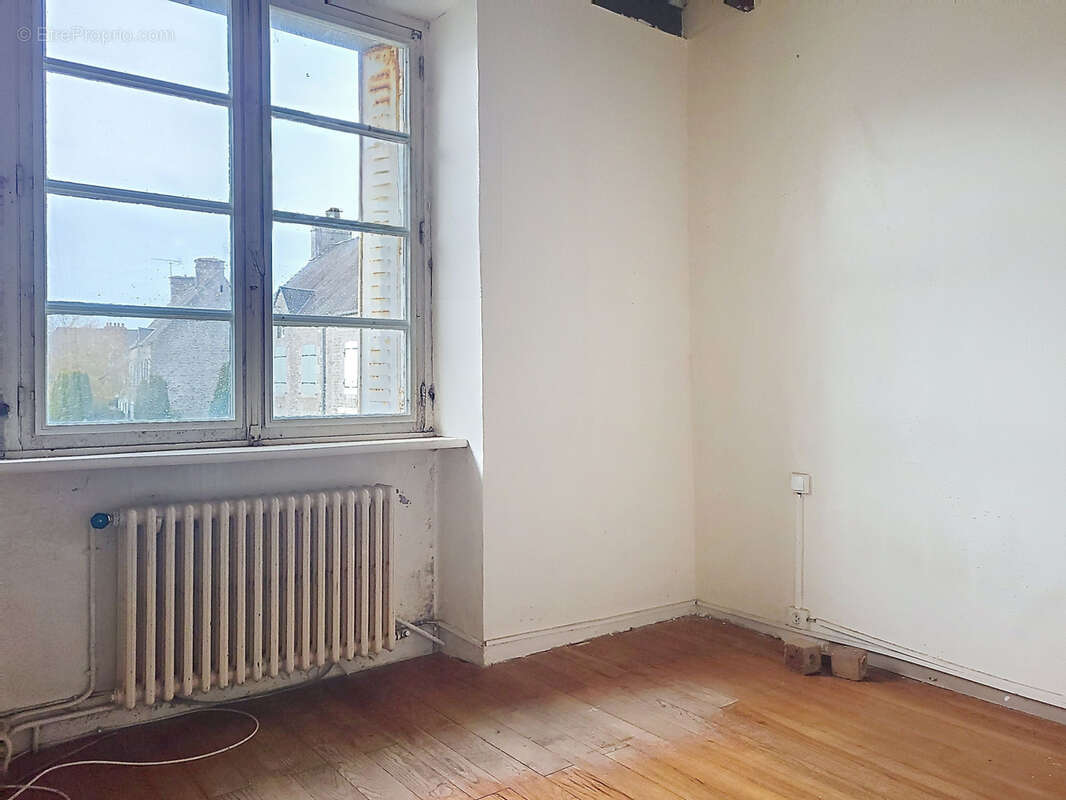 Maison à MONTMARTIN-SUR-MER