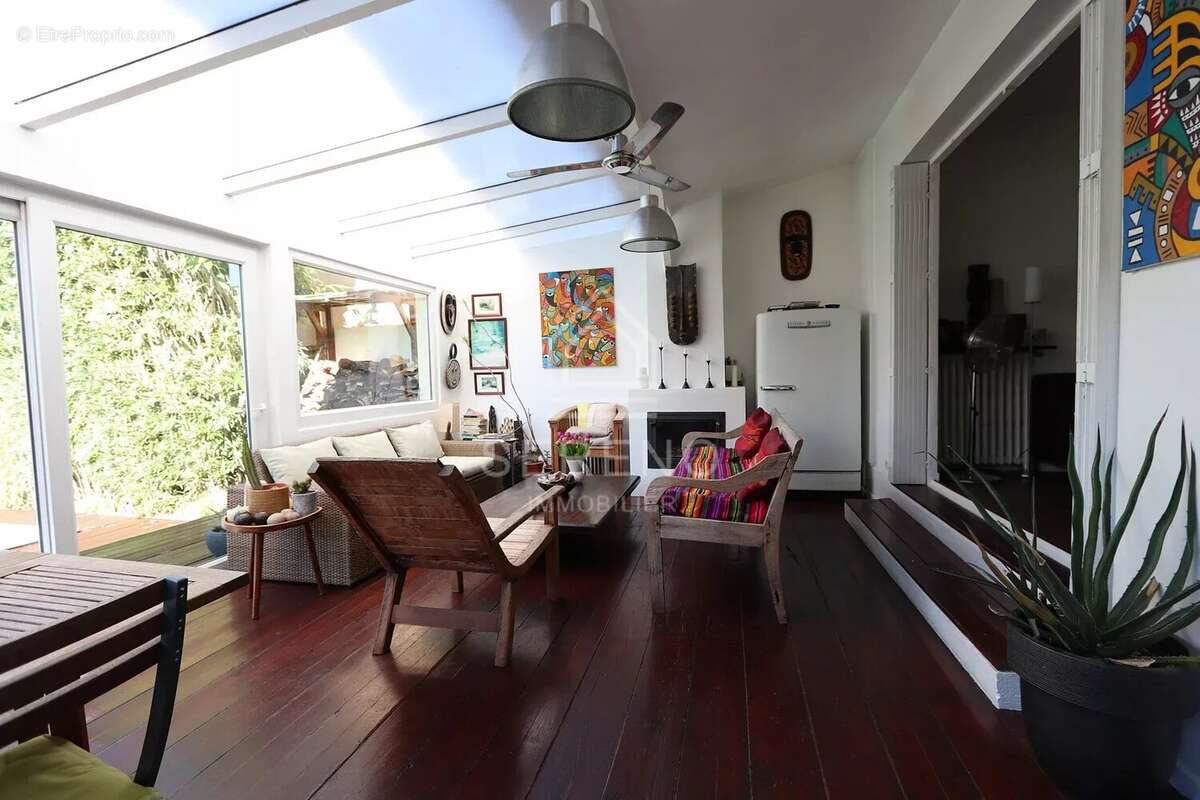 Maison à CHAMPS-SUR-MARNE