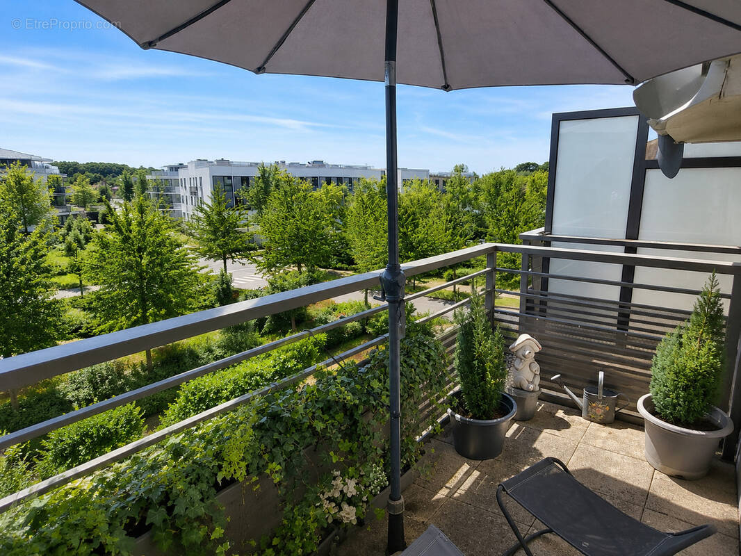 Appartement vendu loué   Dernier étage   Balcon   Parking - photo 3