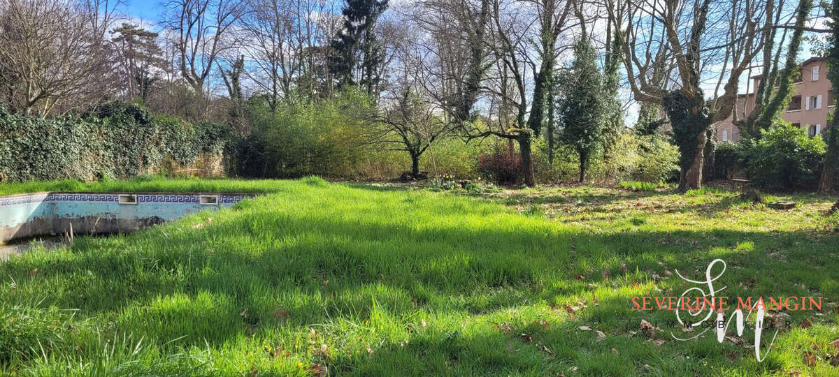 Maison à SAINT-DONAT-SUR-L'HERBASSE