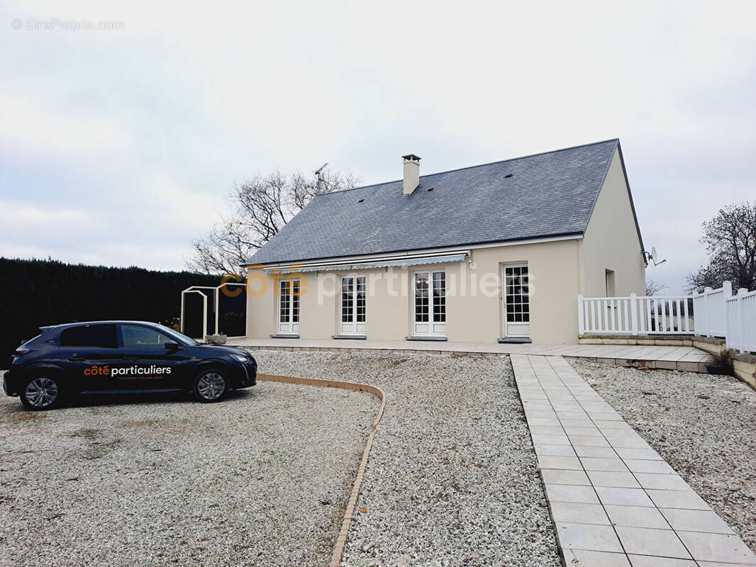 Maison à SAINT-JEAN-DES-CHAMPS