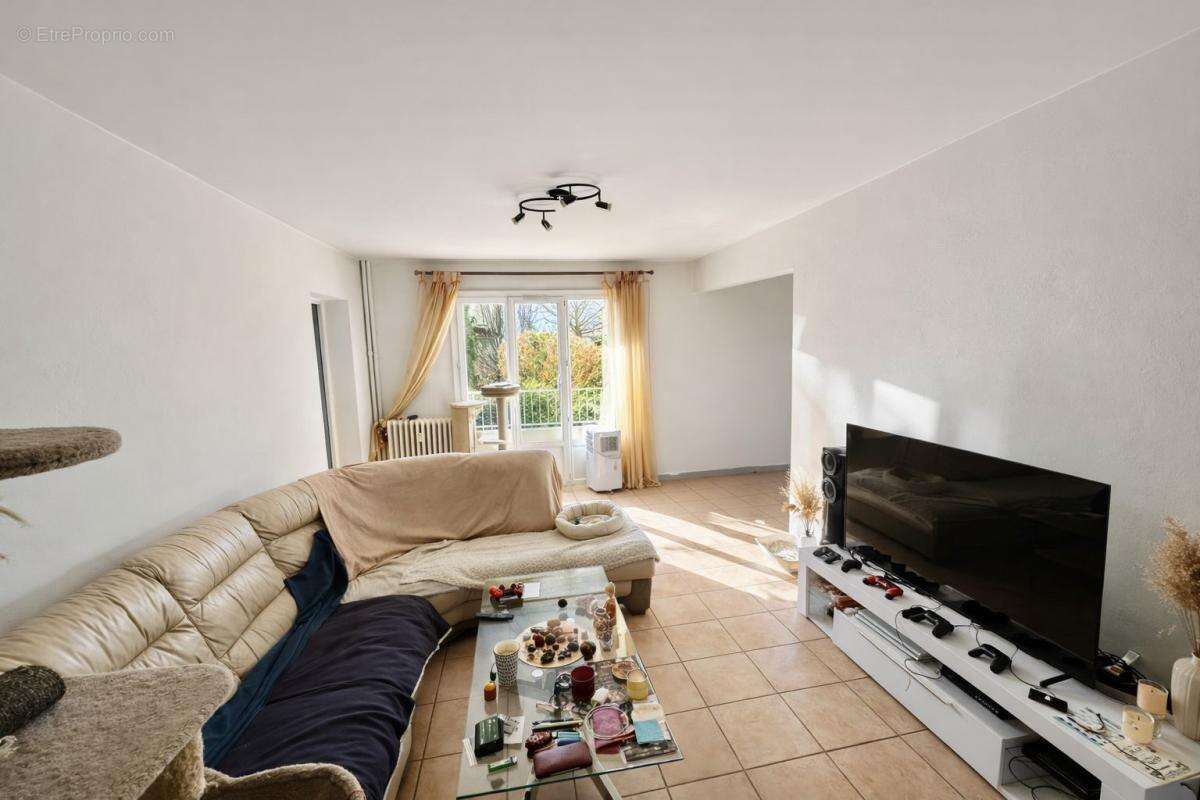 Appartement à LA VERPILLIERE