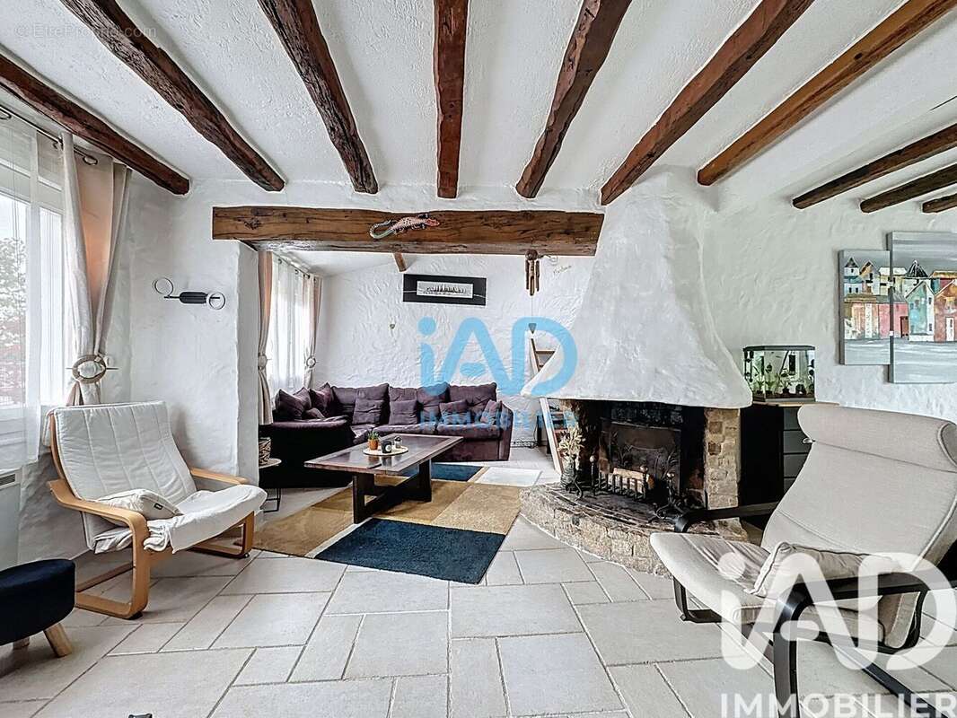 Photo 3 - Maison à SAINT-PIERRE-DU-PERRAY