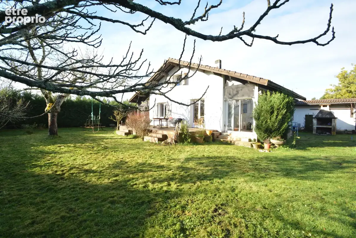 Maison a vendre 7 pièces principales + véranda et garage attenants - le porge - photo 1