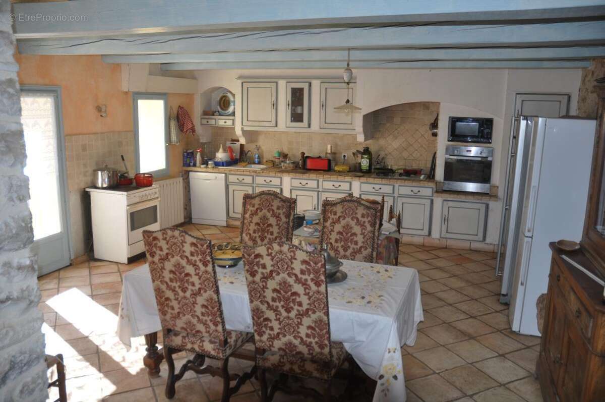 Maison à REVEST-DU-BION