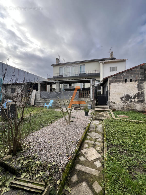 Appartement à FRAISSES