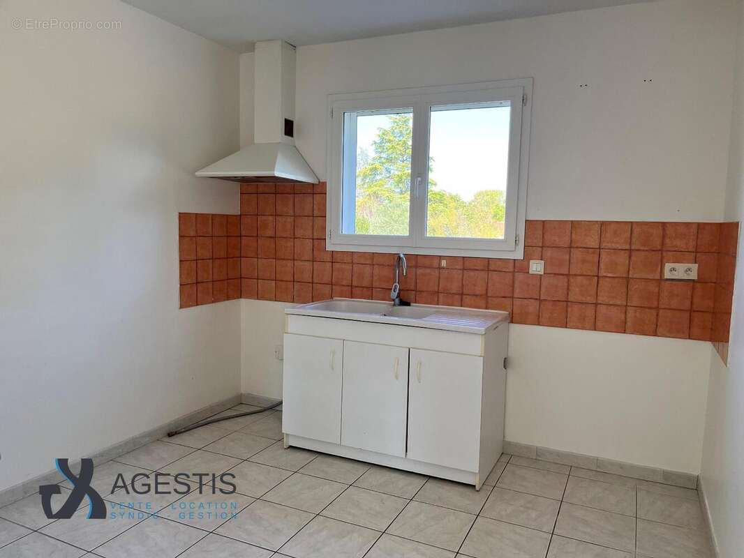   - Maison à SAIX