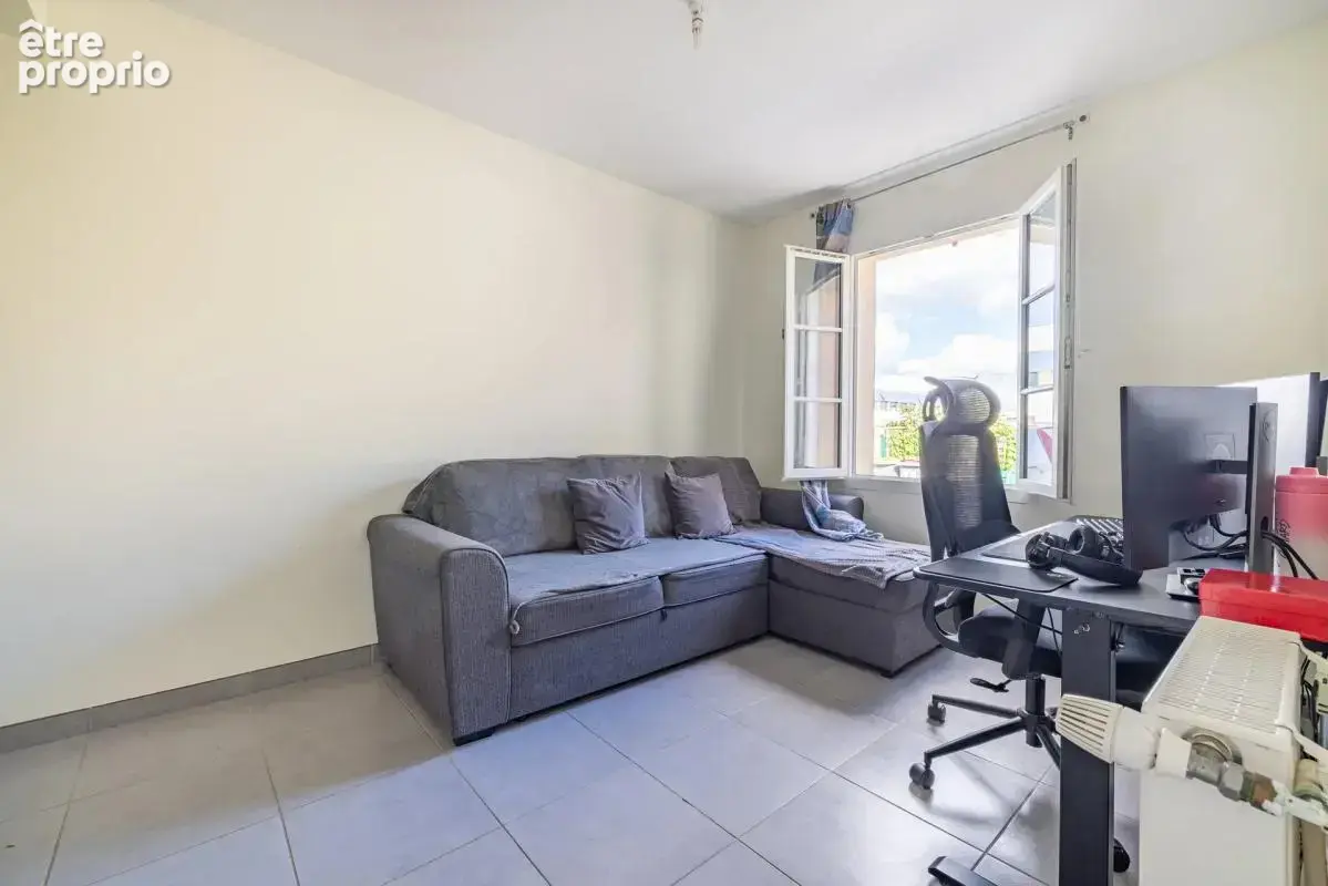 Maison de 6 pièces de 130 m² à Corbeil-Essonnes - photo 12