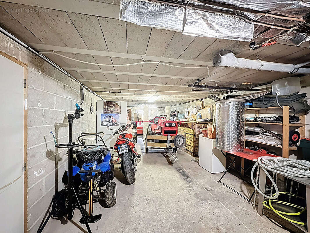 Maison à LIVRY-LOUVERCY