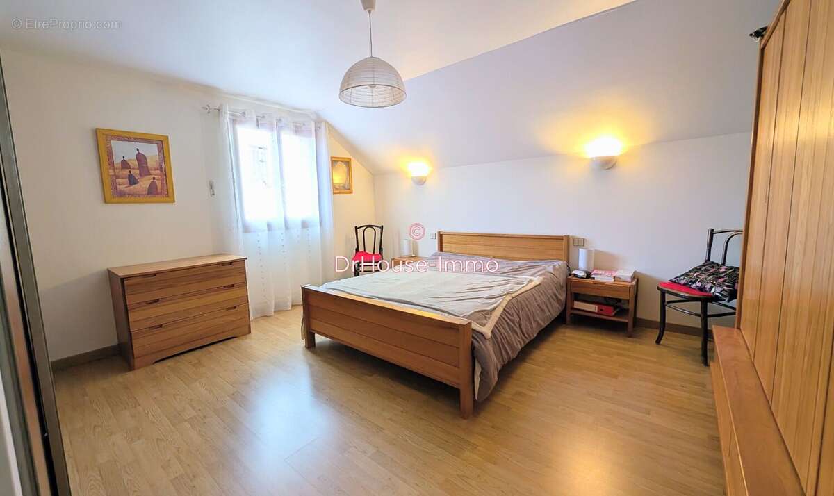 Maison 140 m² à Saint-Nicolas-De-Port  - photo 12