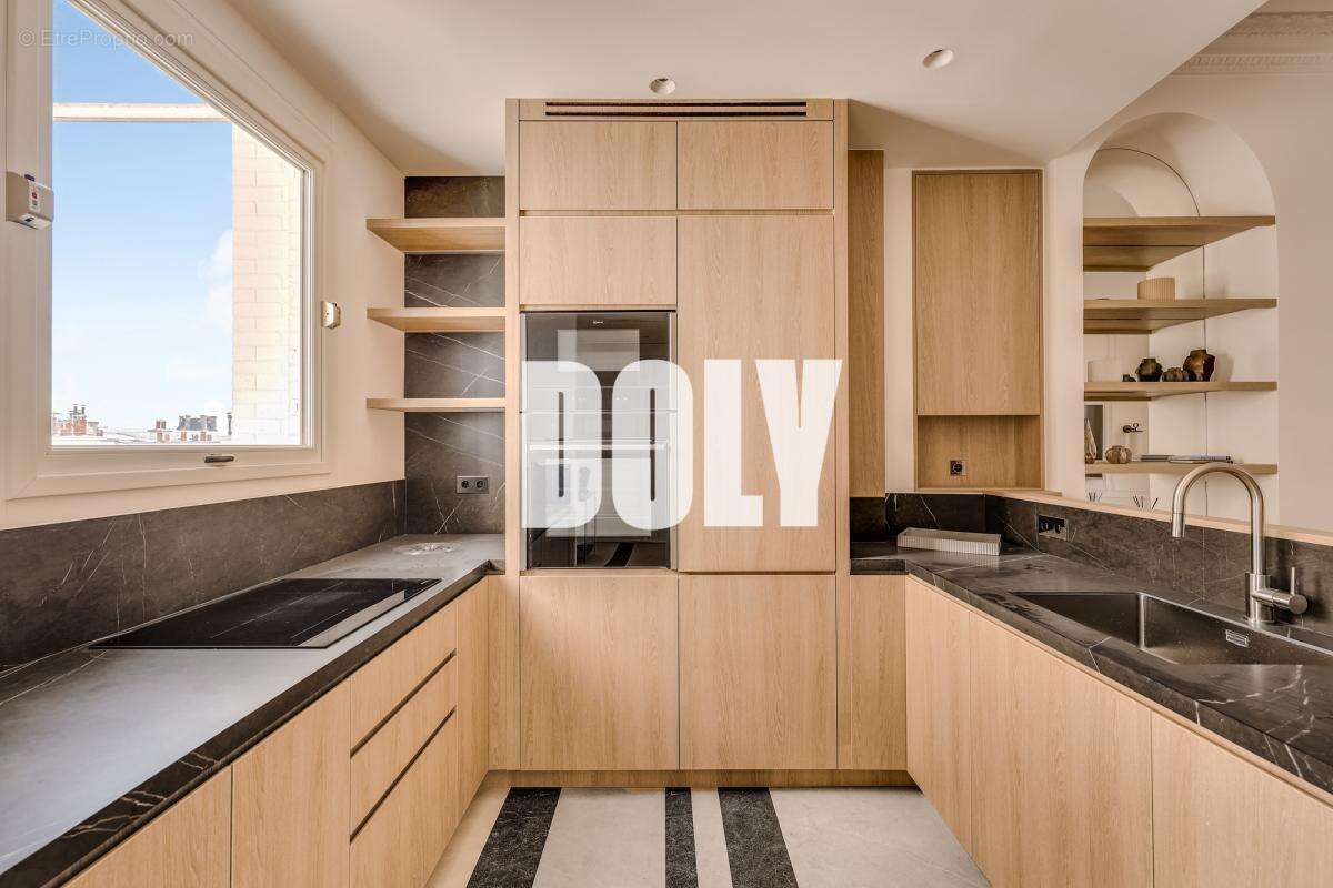 Appartement à PARIS-2E