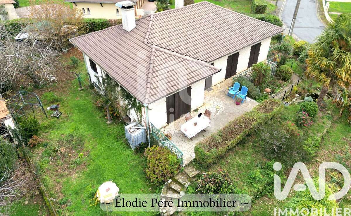 Photo 5 - Maison à JUILLAN