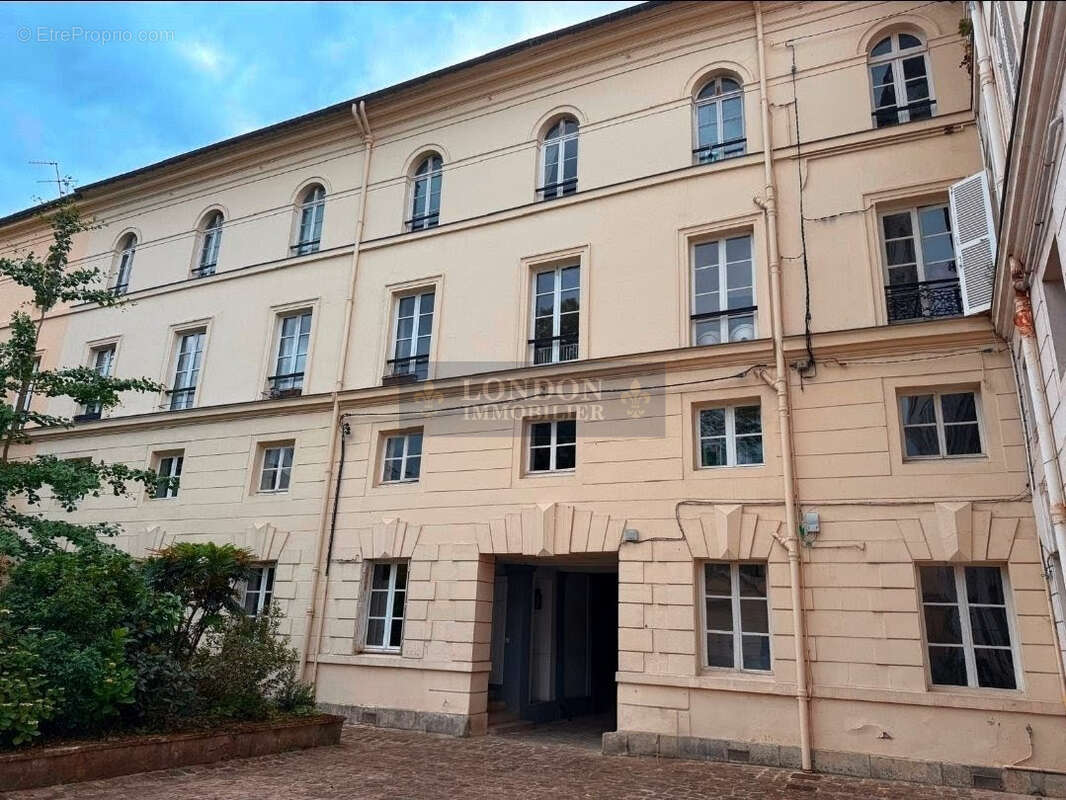 Appartement à VERSAILLES