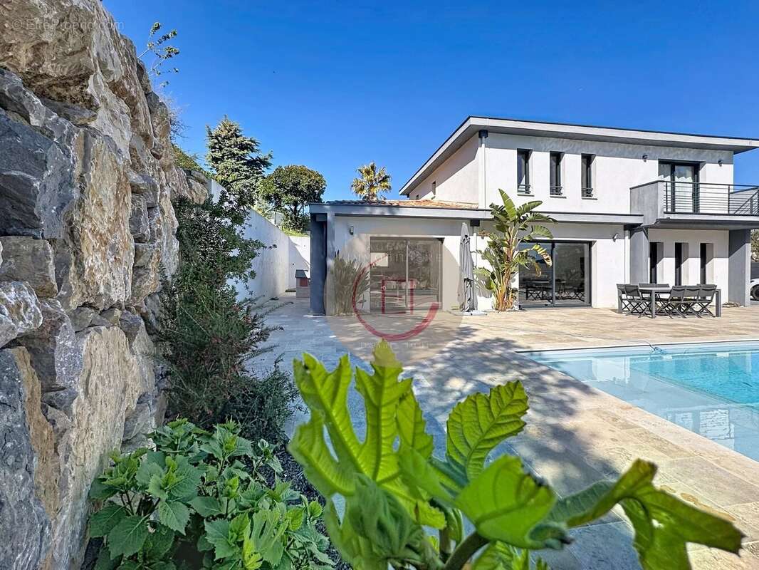 Maison à LES ADRETS-DE-L'ESTEREL