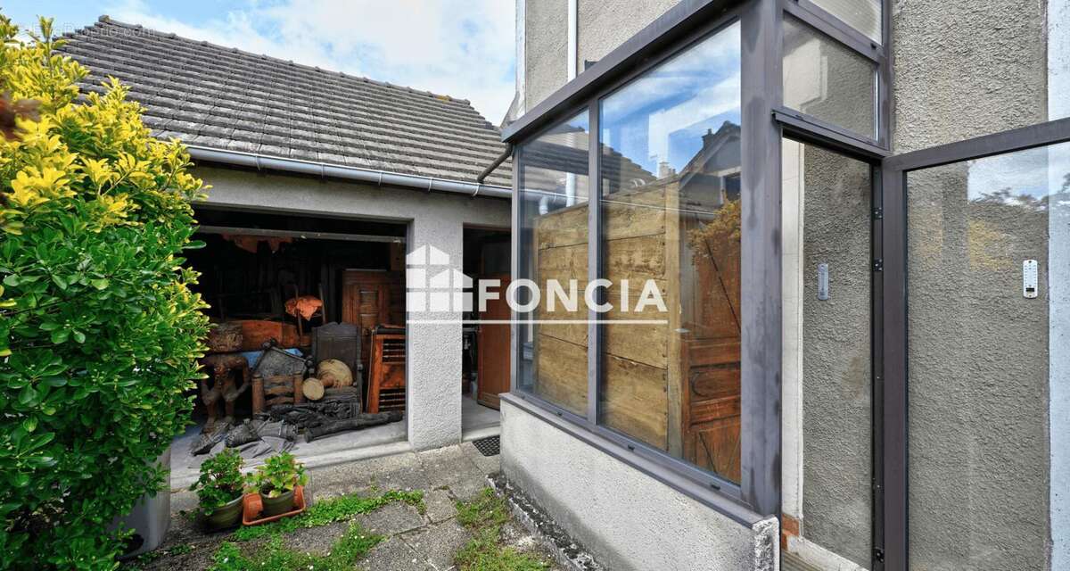 Maison avec jardin et sous-sol total à vendre - photo 12