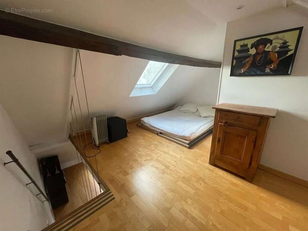 Appartement à PARIS-11E