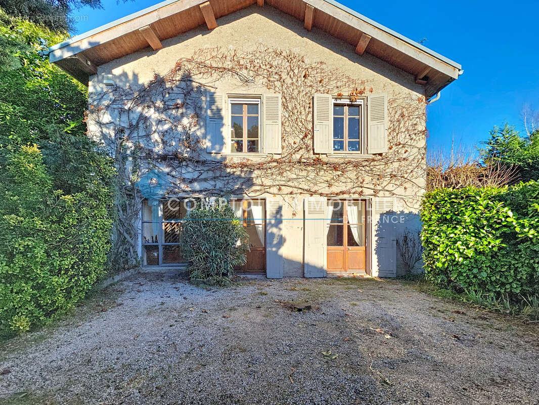 Maison à CROLLES