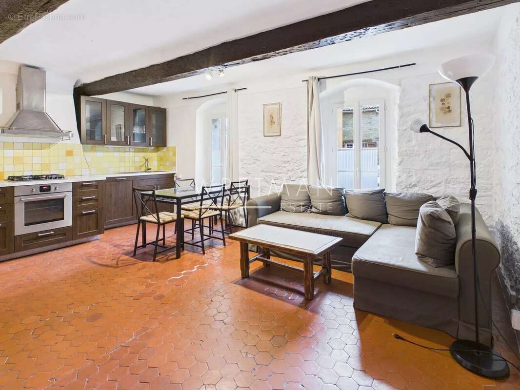 Maison à LA GARDE-FREINET