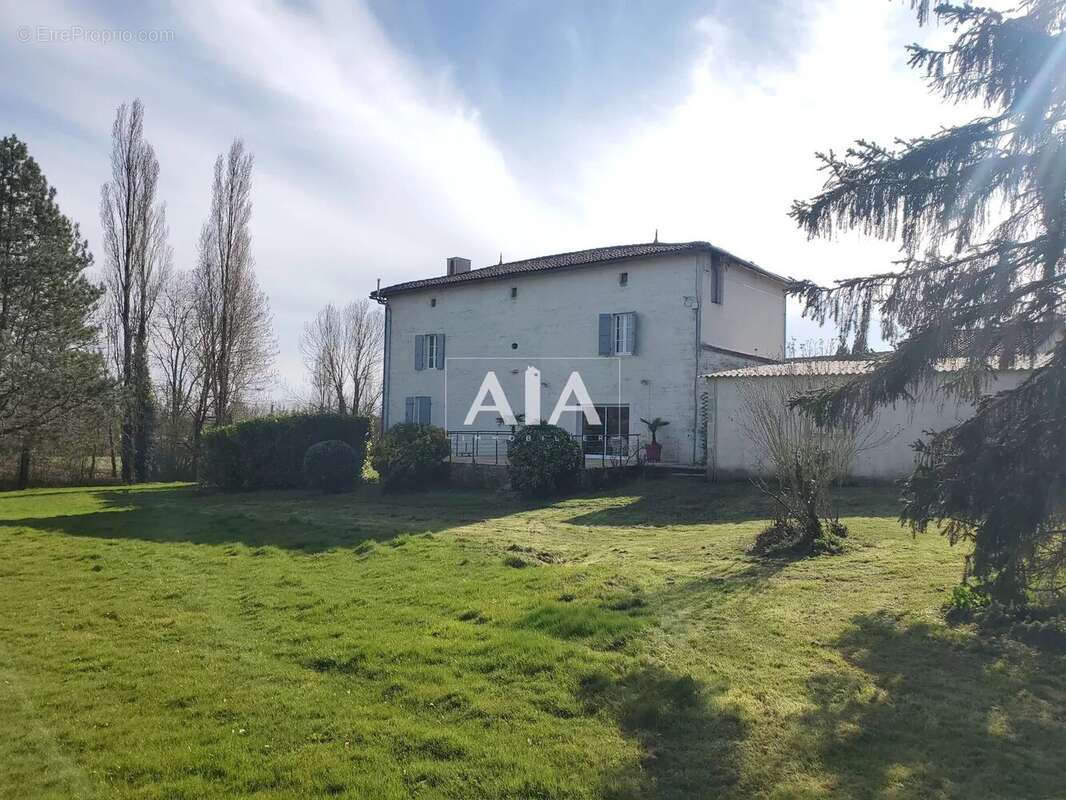 Maison à PAIZAY-NAUDOUIN-EMBOURIE