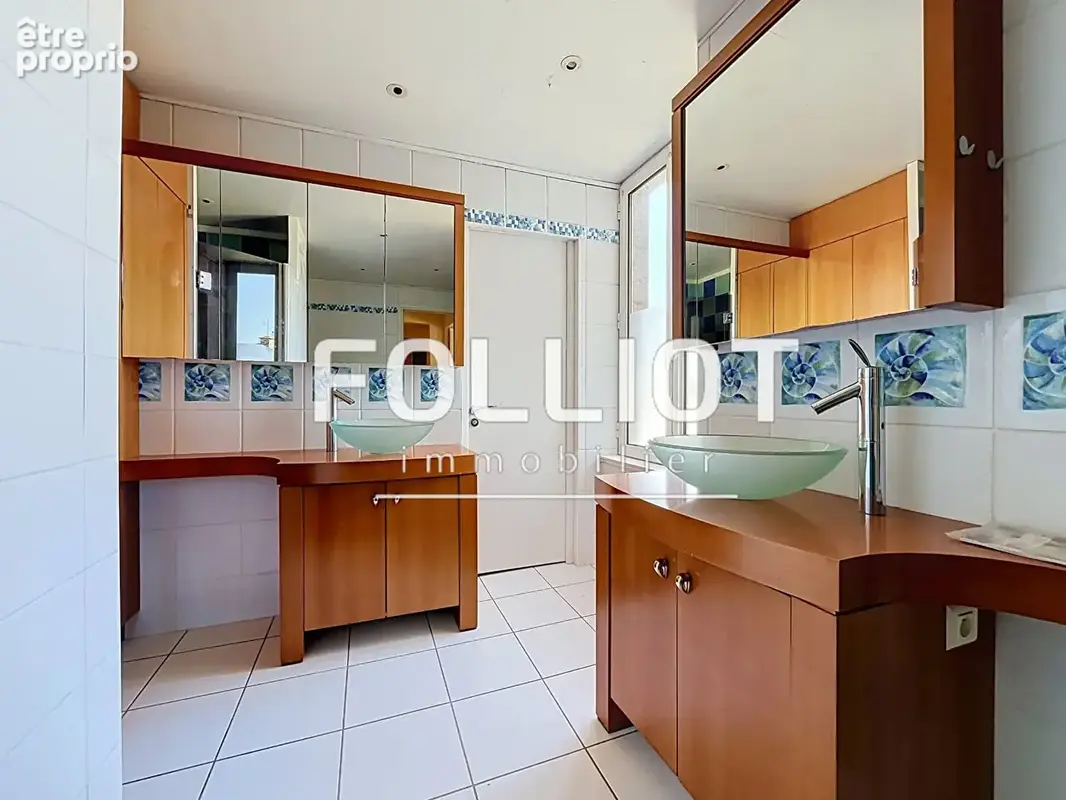 A VENDRE, Maison Saint Laurent De Cuves 153m2 avec grand garage - photo 10