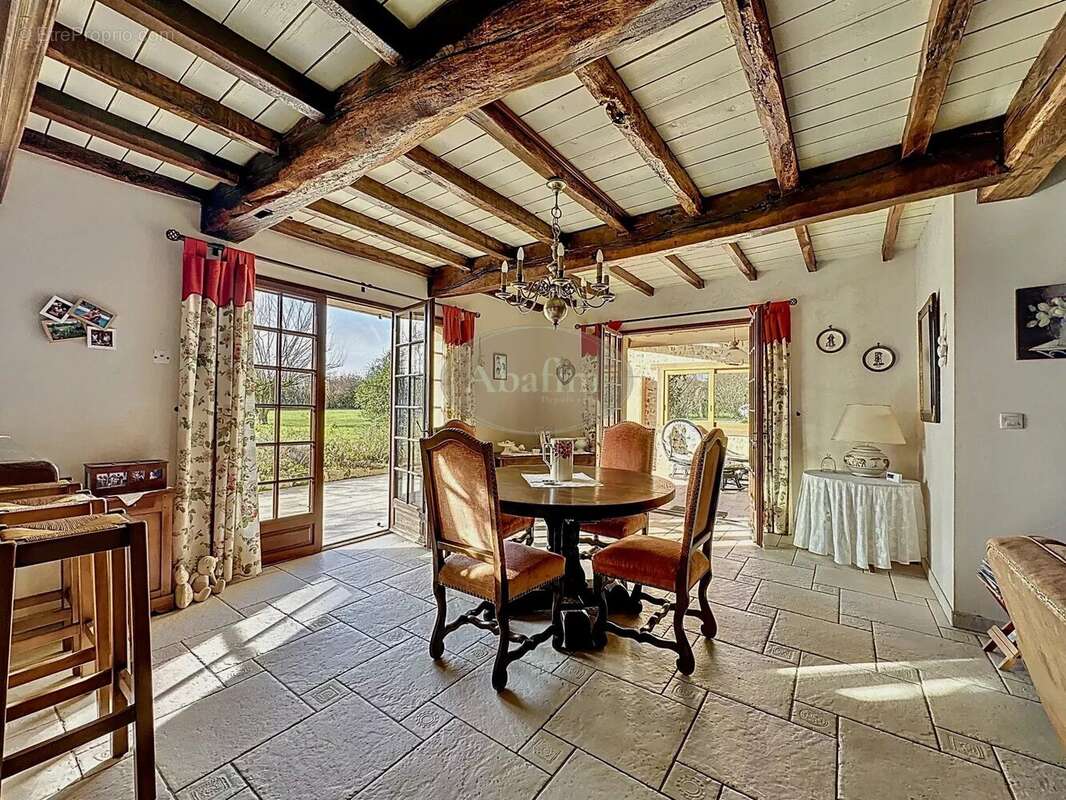 Maison à CASTELNAU-MAGNOAC