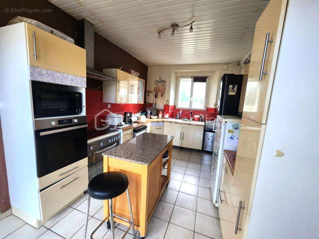 Jolie longère Idéale pour une famille avec 4 chambres dont 2 de plain-pied ! - photo 2