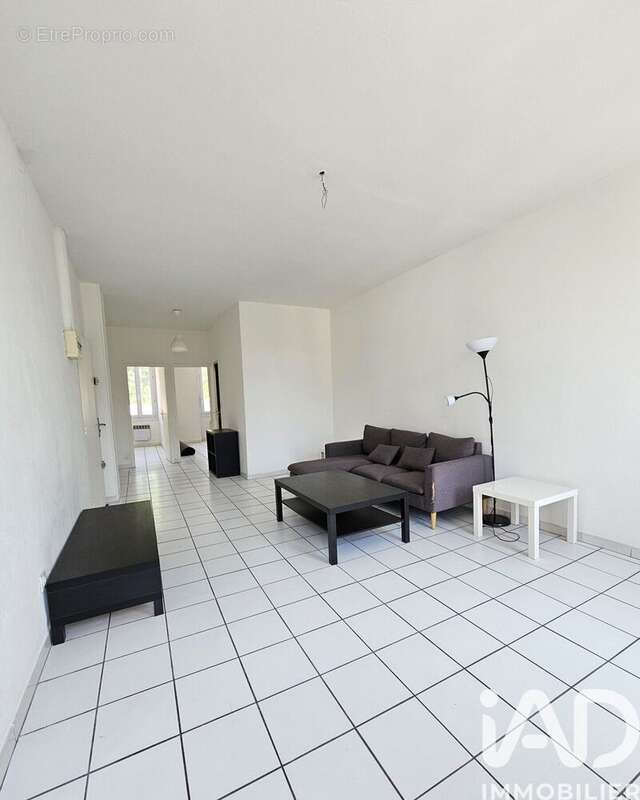 Photo 2 - Appartement à MARSEILLE-4E