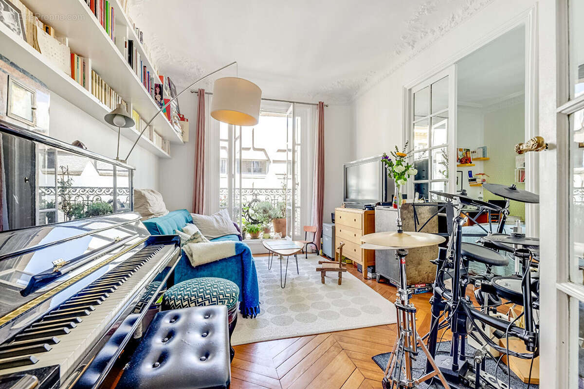 Appartement à PARIS-17E