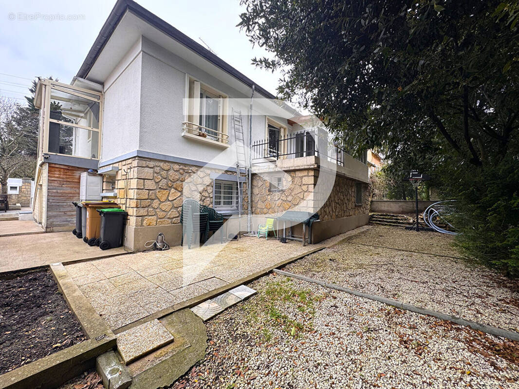 Maison à DEUIL-LA-BARRE