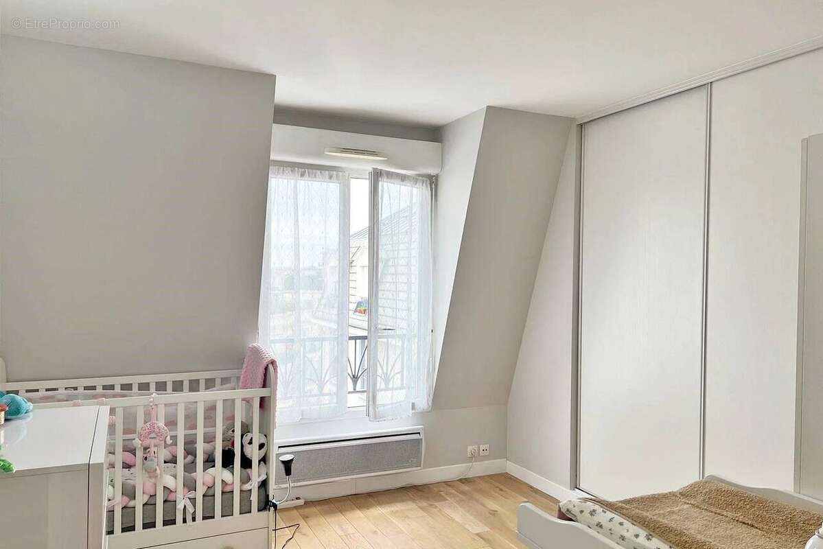 Appartement à SAINT-MAUR-DES-FOSSES