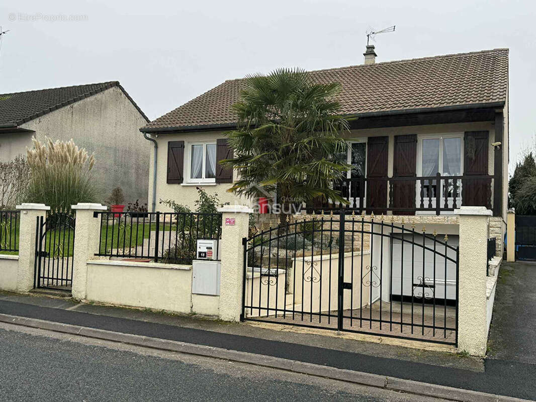 Maison à SAINTE-MENEHOULD